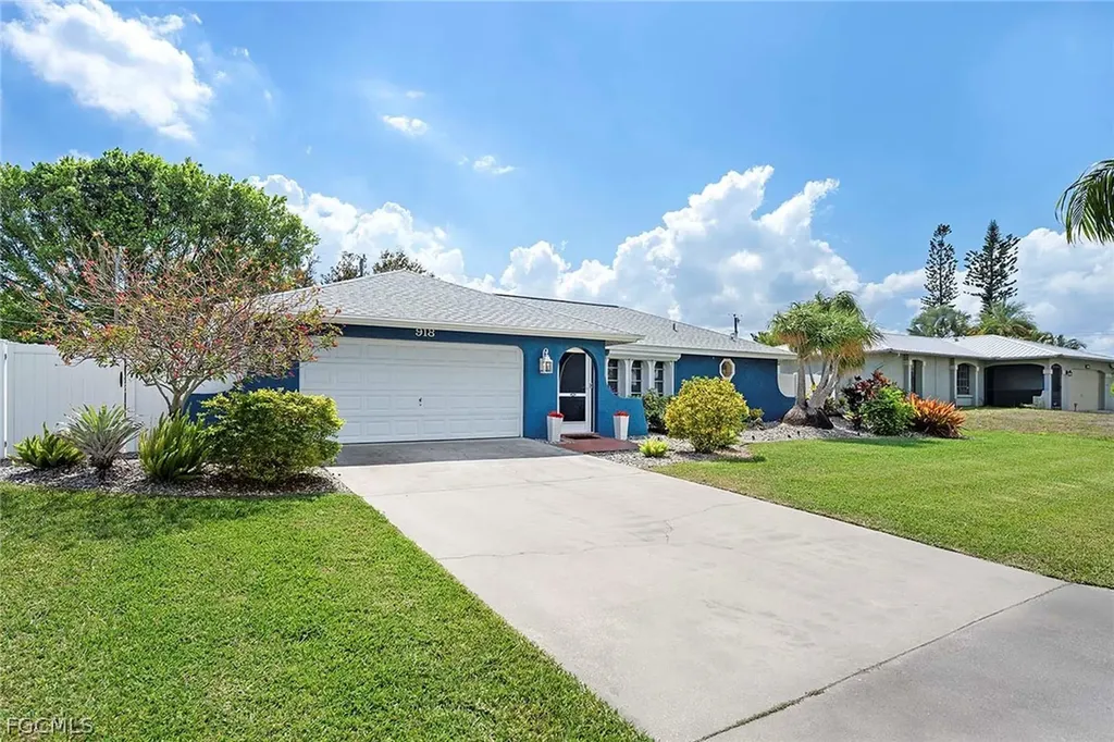 918 SE 28th Terrace Cape Coral FL 33904