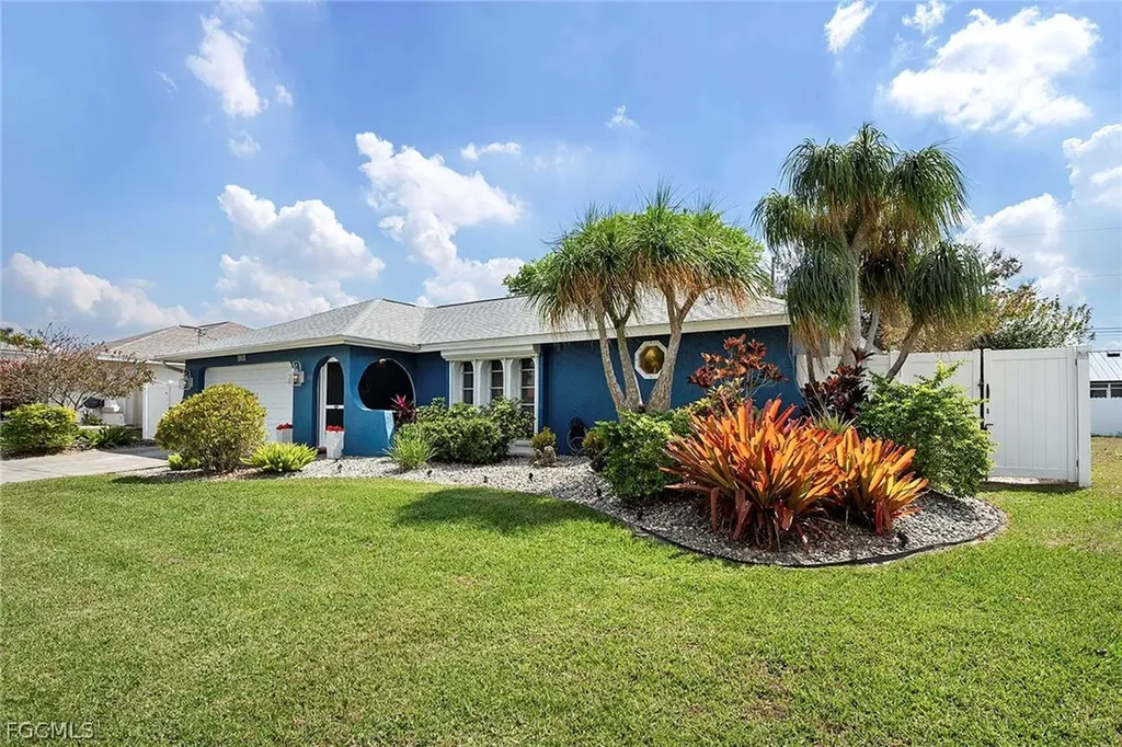 918 SE 28th Terrace Cape Coral FL 33904