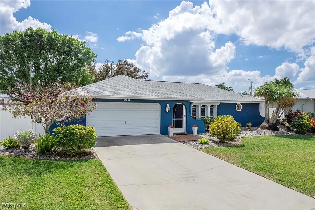 918 SE 28th Terrace Cape Coral FL 33904