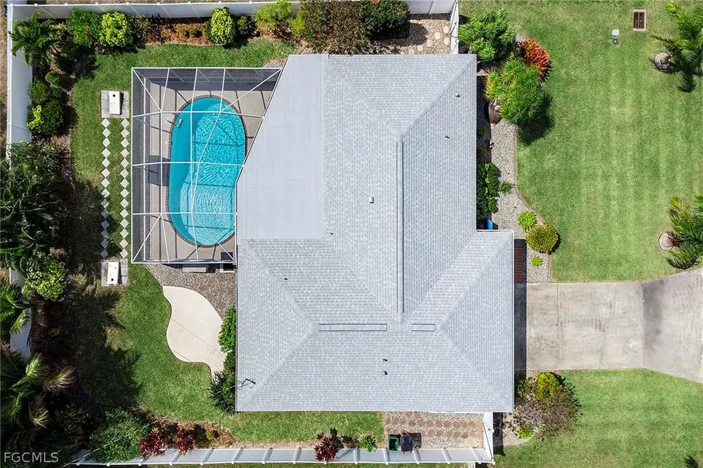 918 SE 28th Terrace Cape Coral FL 33904