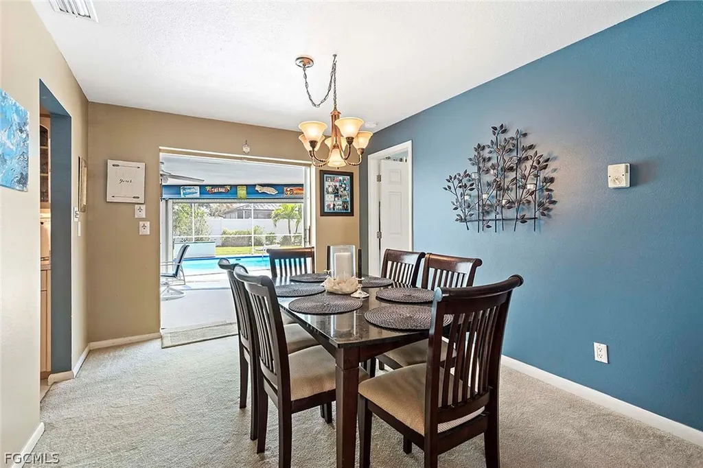 918 SE 28th Terrace Cape Coral FL 33904