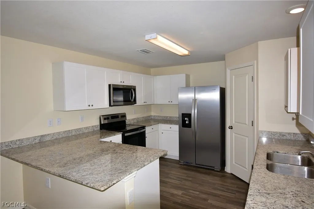 8 NW 8th Terrace Cape Coral FL 33993