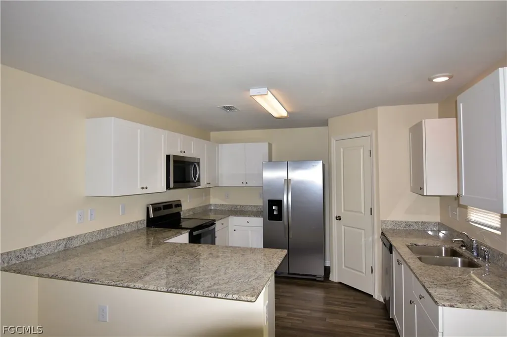 8 NW 8th Terrace Cape Coral FL 33993