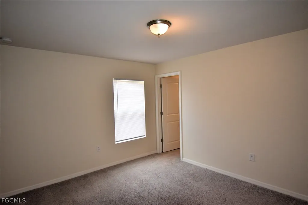 8 NW 8th Terrace Cape Coral FL 33993