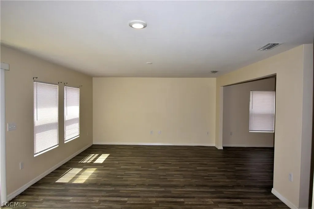 8 NW 8th Terrace Cape Coral FL 33993