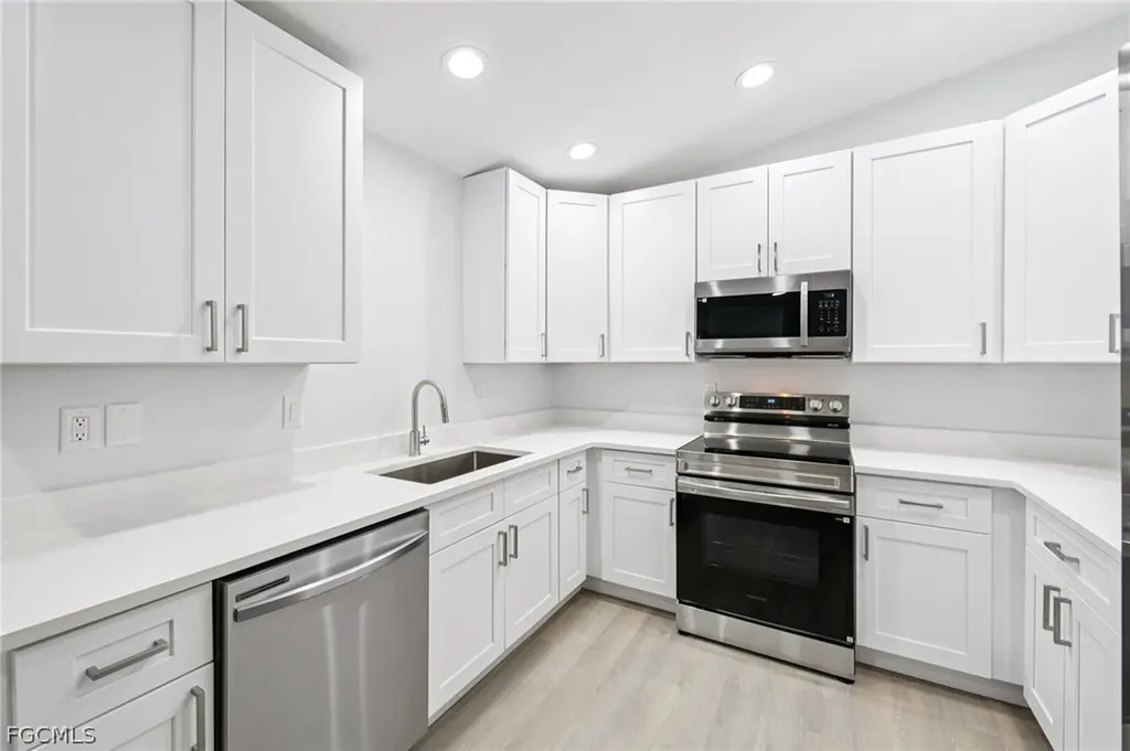 3018 NW 2nd Place Cape Coral FL 33993