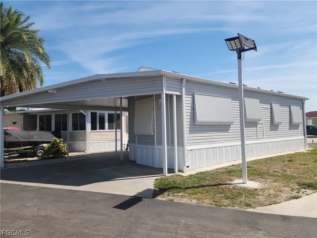 1159 Daniels Road Moore Haven FL 33471