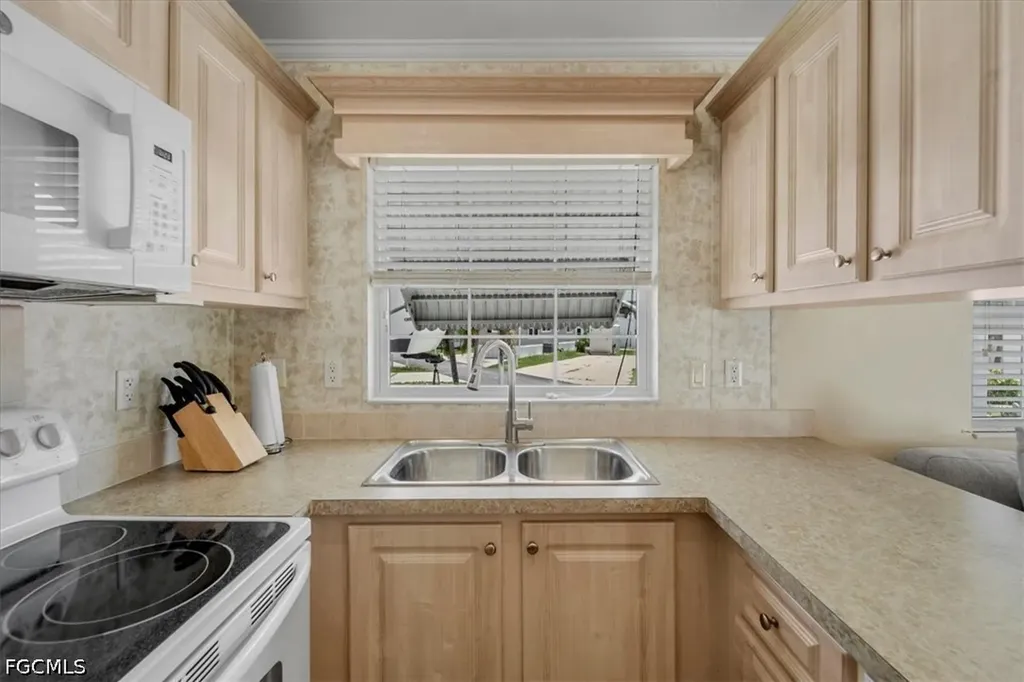 1159 Daniels Road Moore Haven FL 33471