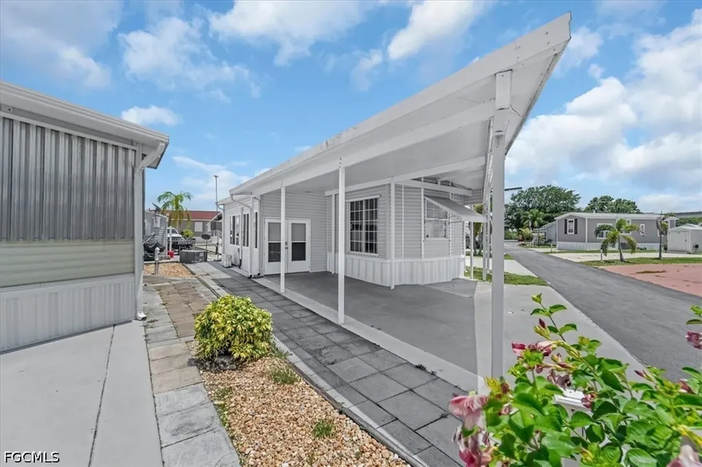 1159 Daniels Road Moore Haven FL 33471