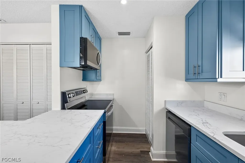 3271 Royal Canadian Trace Fort Myers FL 33907