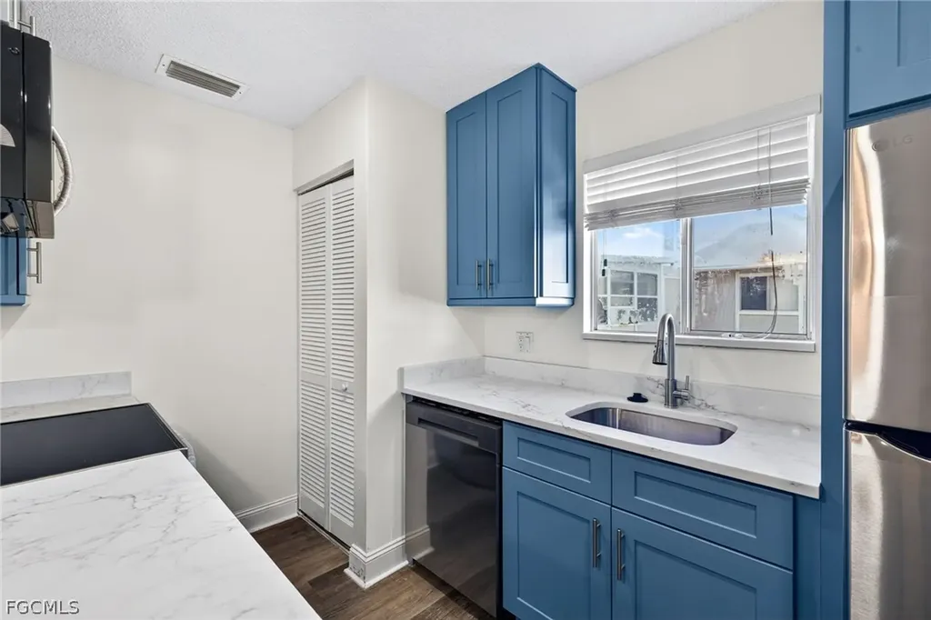 3271 Royal Canadian Trace Fort Myers FL 33907