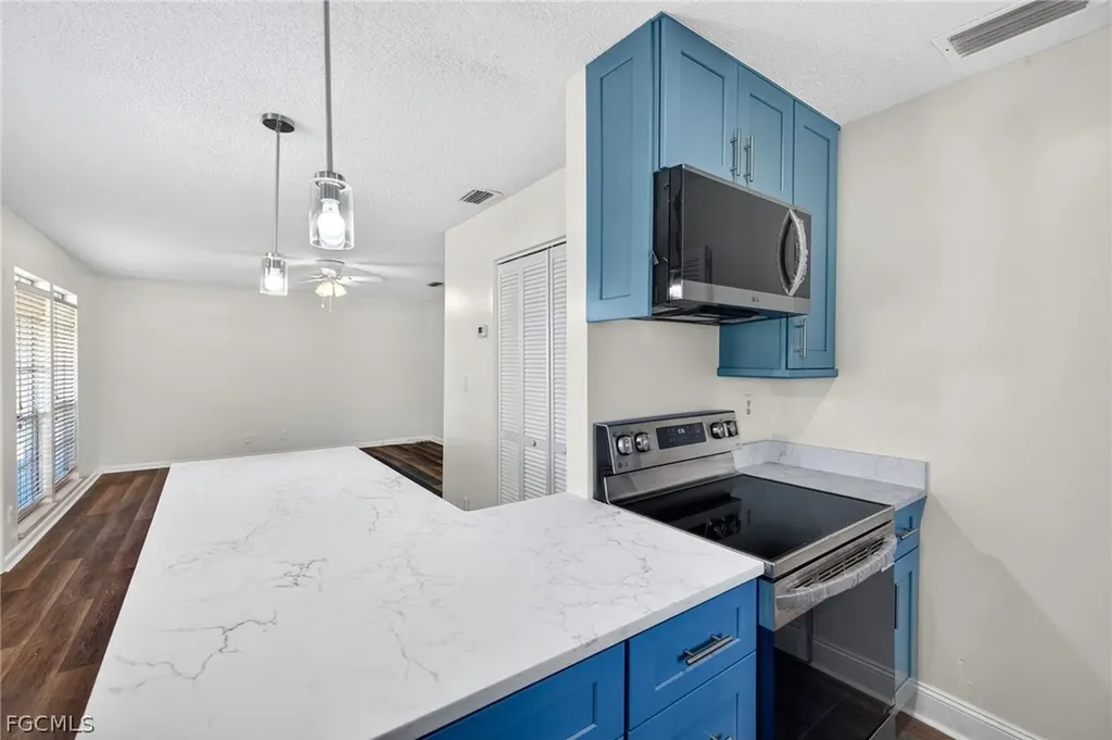 3271 Royal Canadian Trace Fort Myers FL 33907