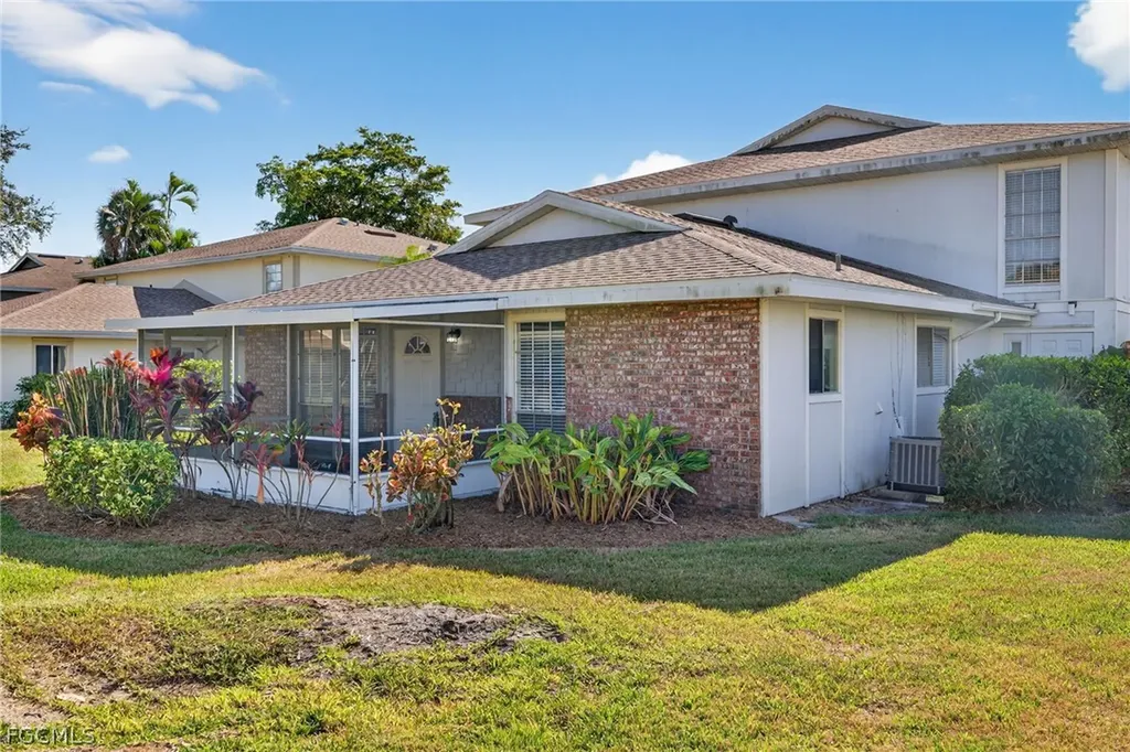 3271 Royal Canadian Trace Fort Myers FL 33907