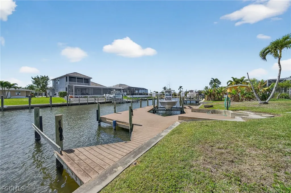 124 SW 56th Terrace Cape Coral FL 33914