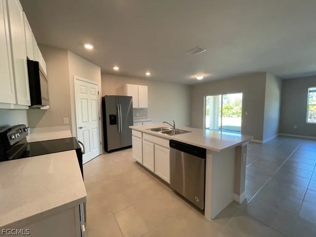 3152 Cozumel Court Cape Coral FL 33909