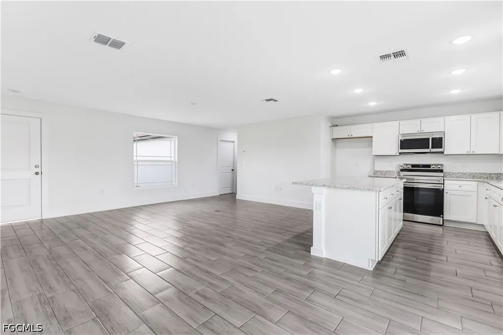 731 Anaconda Avenue S Lehigh Acres FL 33974