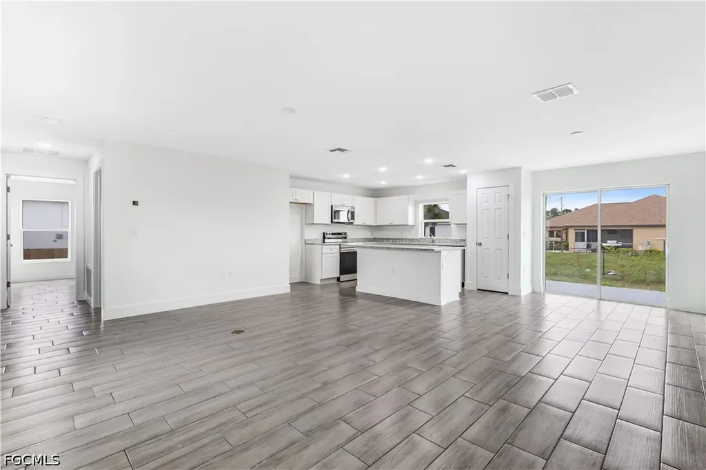 731 Anaconda Avenue S Lehigh Acres FL 33974