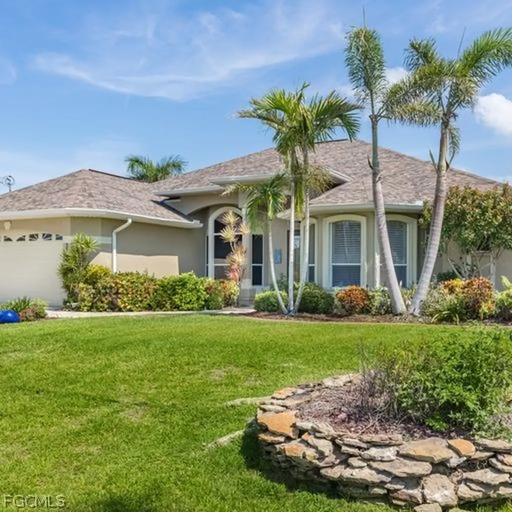 2317 SW 43rd Lane Cape Coral FL 33914