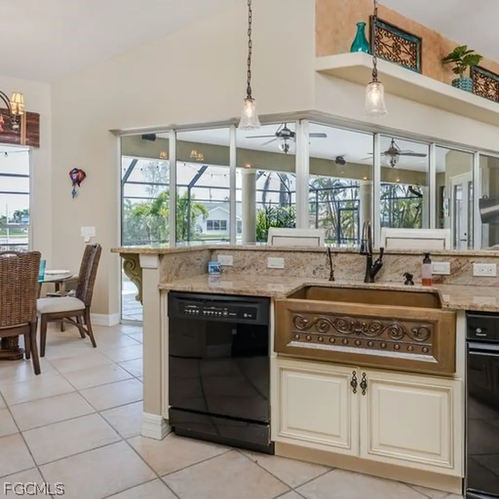 2317 SW 43rd Lane Cape Coral FL 33914