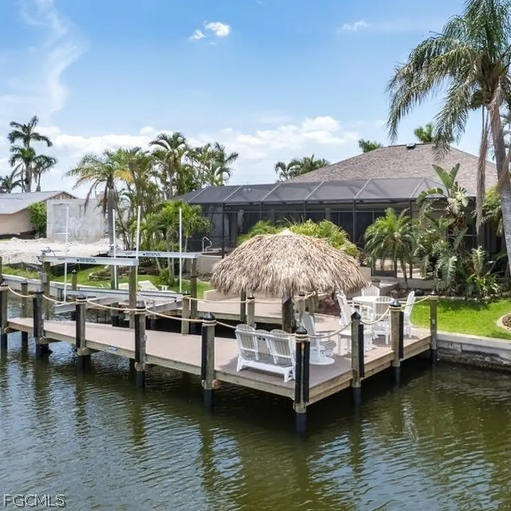 2317 SW 43rd Lane Cape Coral FL 33914