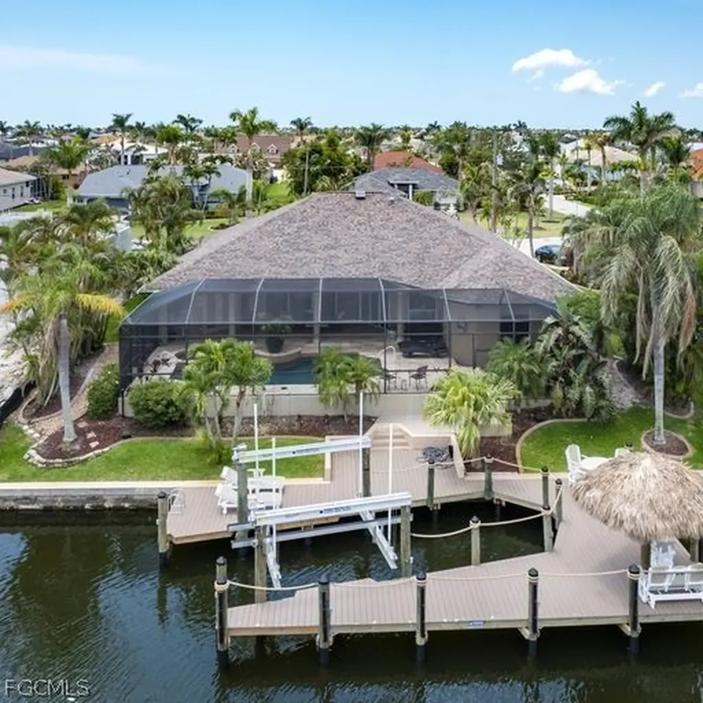 2317 SW 43rd Lane Cape Coral FL 33914