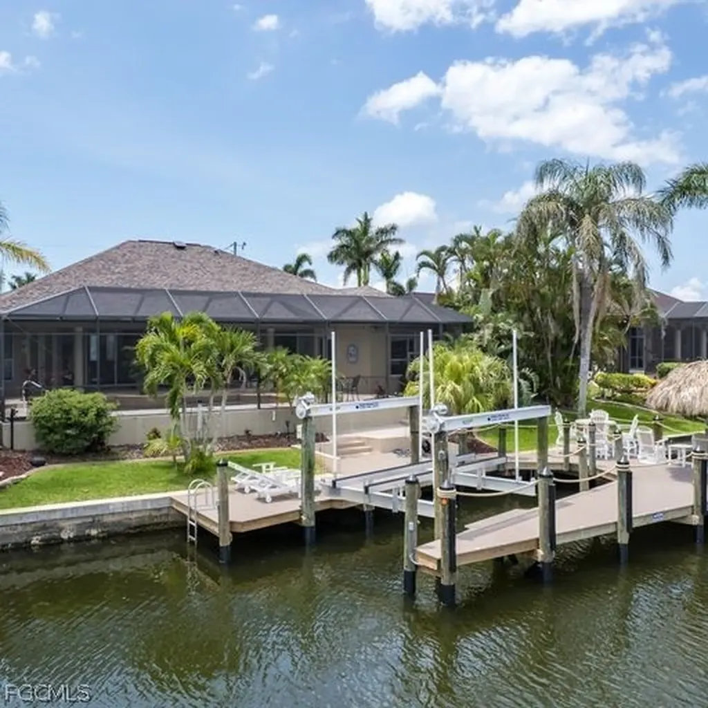 2317 SW 43rd Lane Cape Coral FL 33914