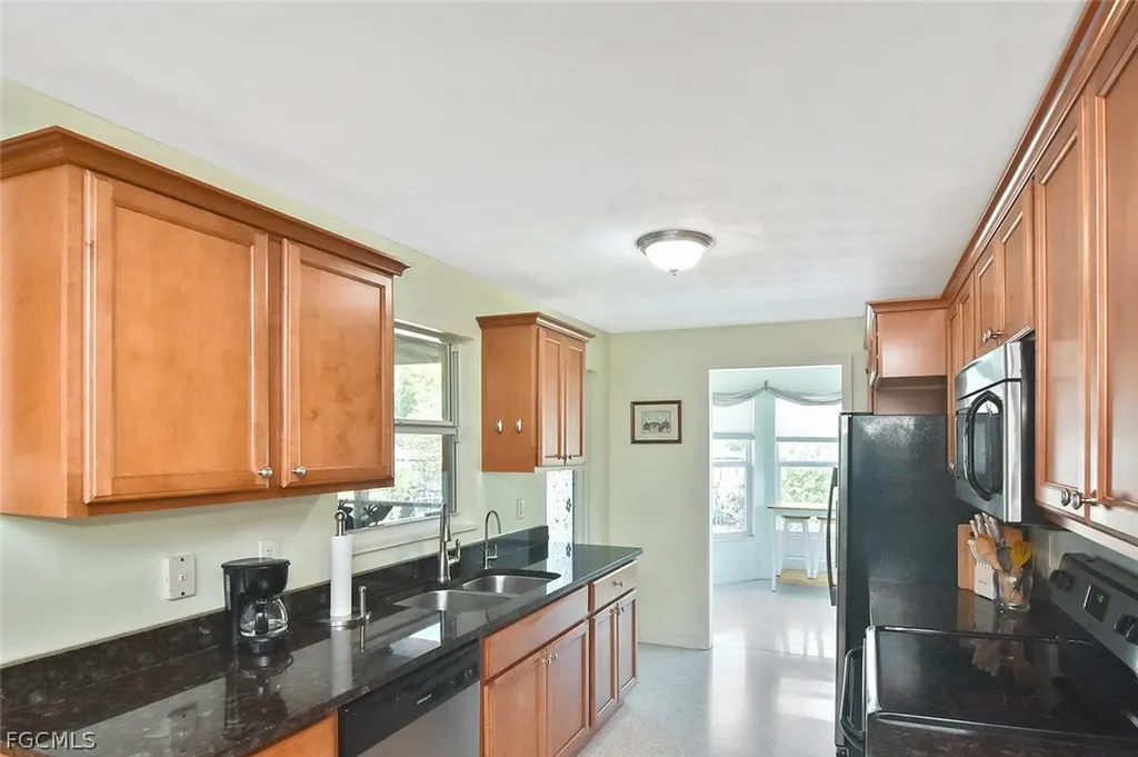 2237 Flora Avenue Fort Myers FL 33907