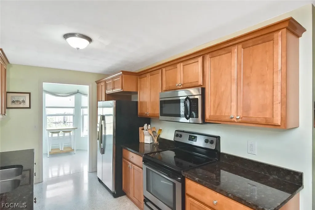 2237 Flora Avenue Fort Myers FL 33907