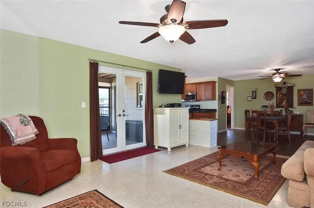 2237 Flora Avenue Fort Myers FL 33907