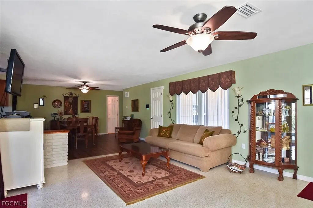 2237 Flora Avenue Fort Myers FL 33907