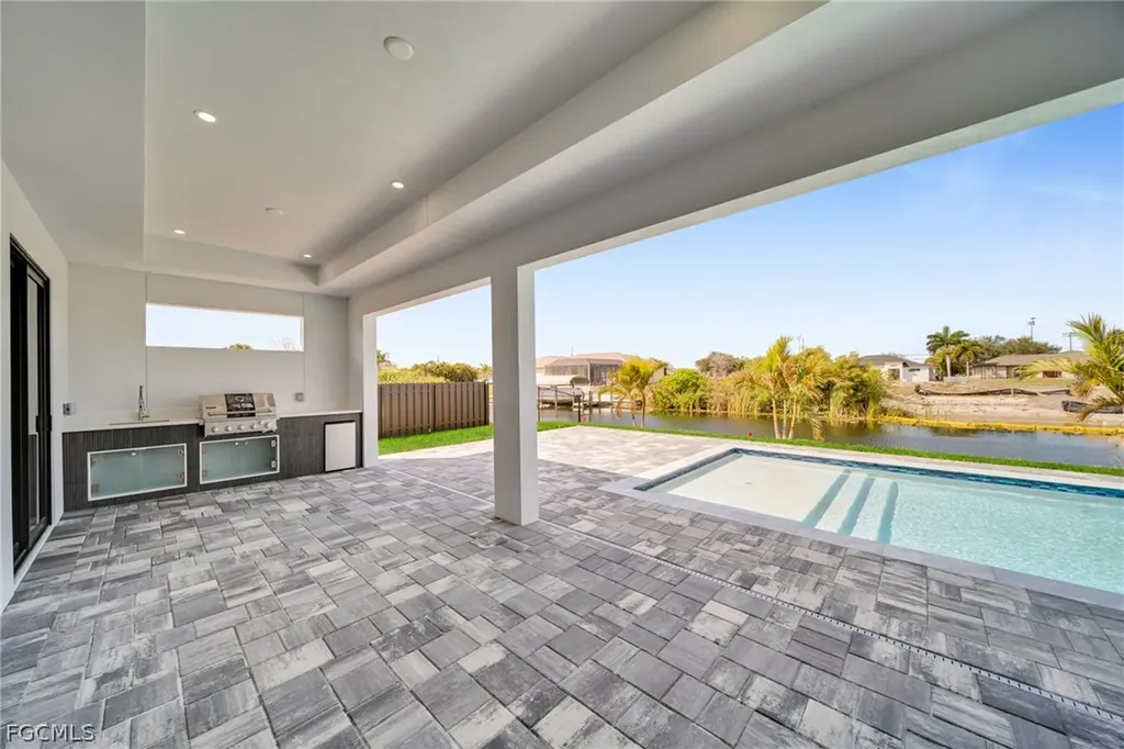 332 SW 26th Avenue Cape Coral FL 33991