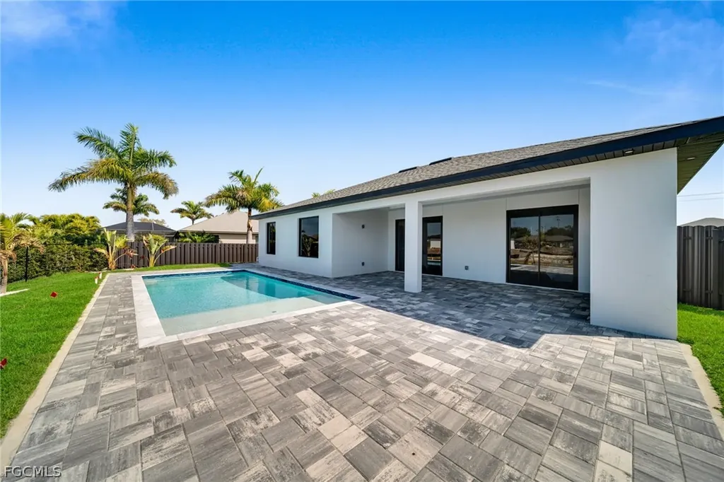 332 SW 26th Avenue Cape Coral FL 33991