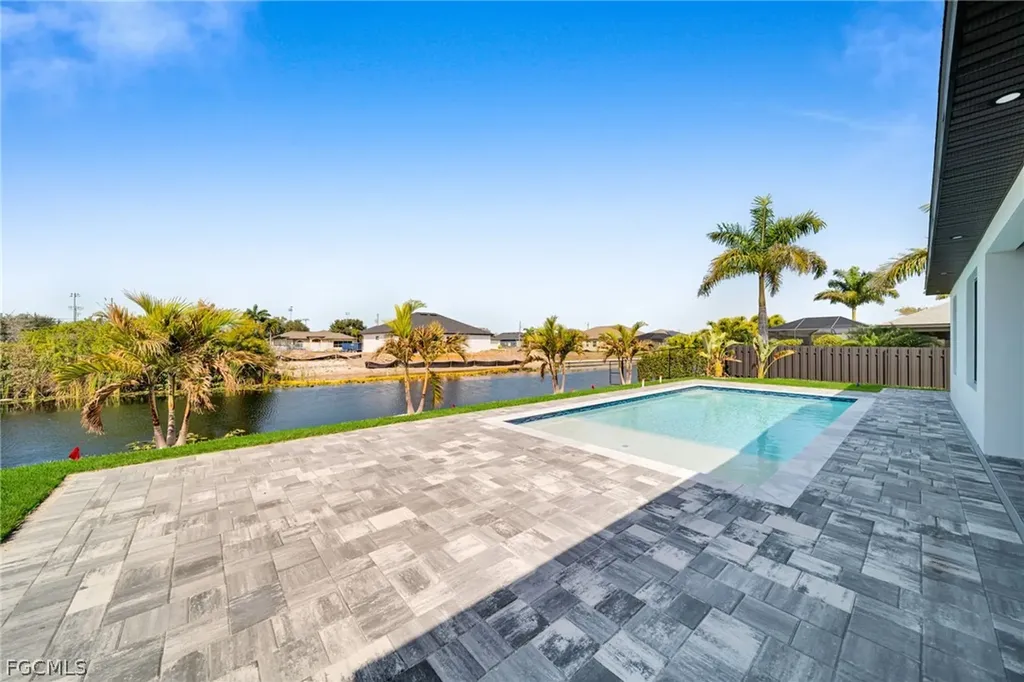 332 SW 26th Avenue Cape Coral FL 33991