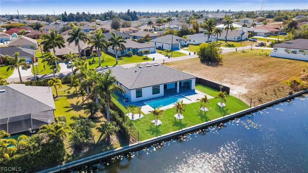 332 SW 26th Avenue Cape Coral FL 33991