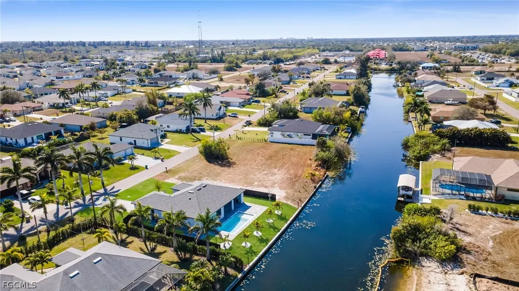 332 SW 26th Avenue Cape Coral FL 33991