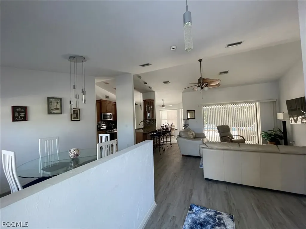 130 SE 44th Street Cape Coral FL 33904