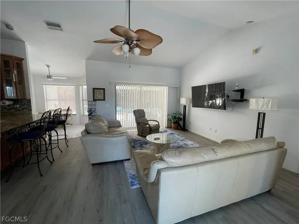 130 SE 44th Street Cape Coral FL 33904