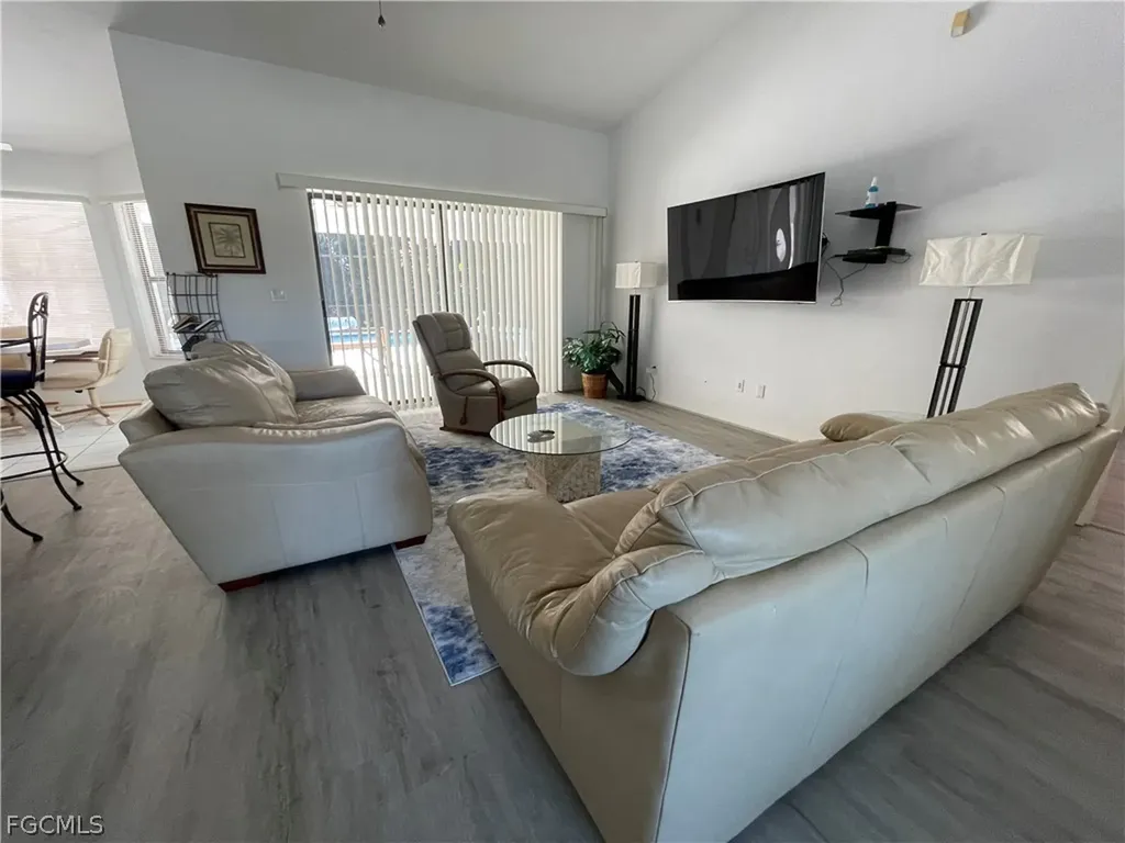 130 SE 44th Street Cape Coral FL 33904