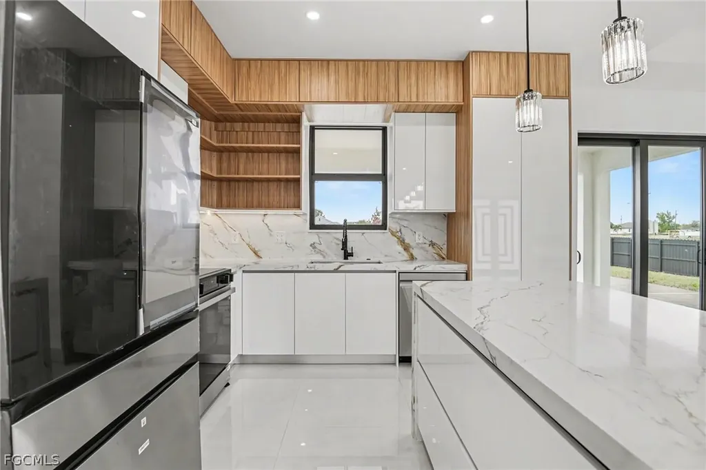 1030 NE Juanita Place Cape Coral FL 33909