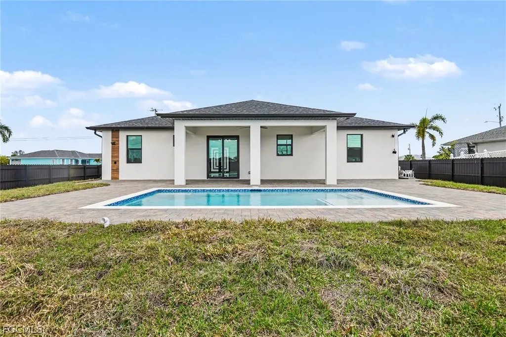 1030 NE Juanita Place Cape Coral FL 33909