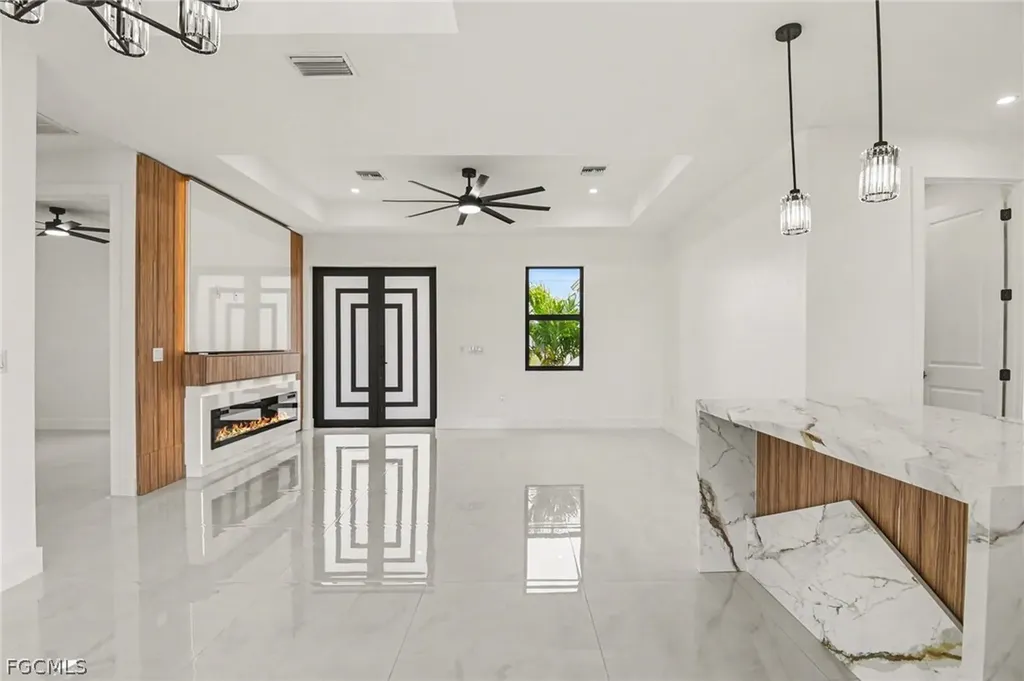 1030 NE Juanita Place Cape Coral FL 33909