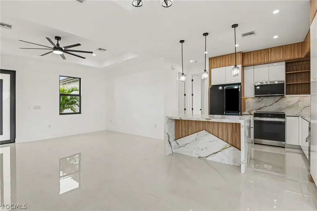 1030 NE Juanita Place Cape Coral FL 33909