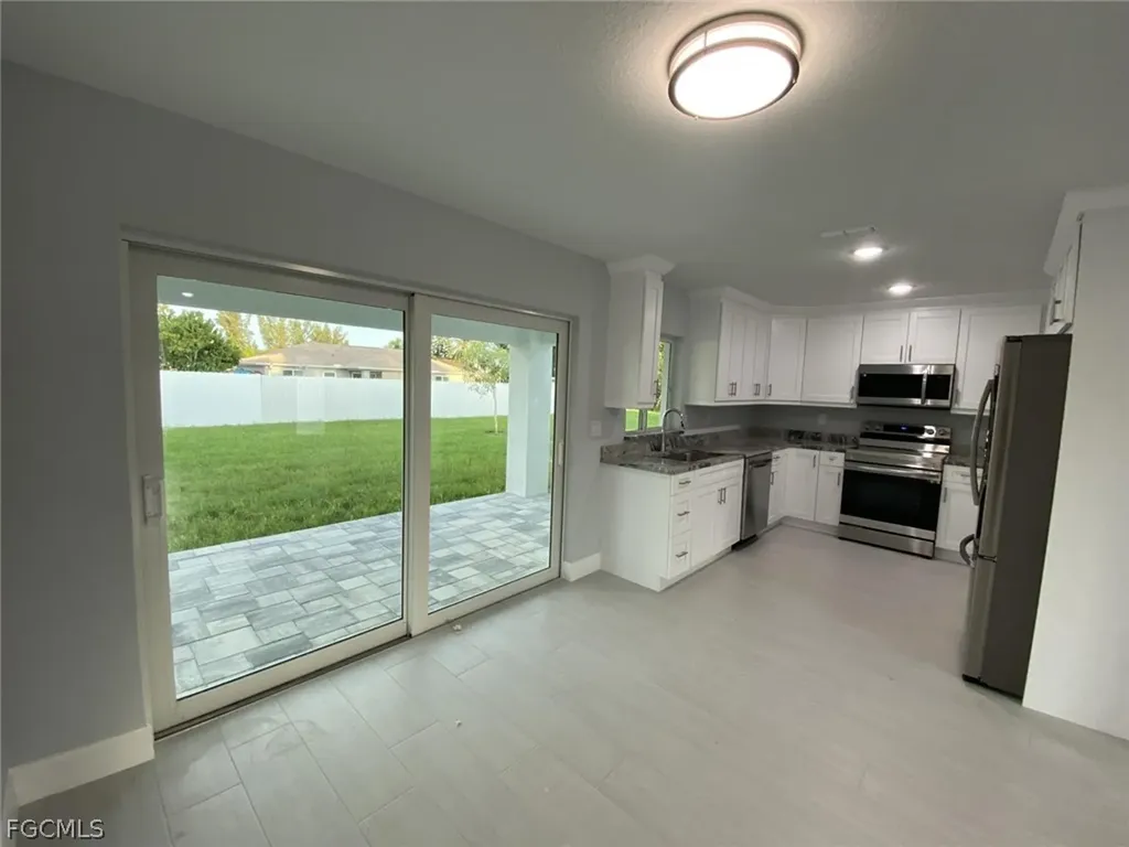 23 NE 16th Place Cape Coral FL 33909