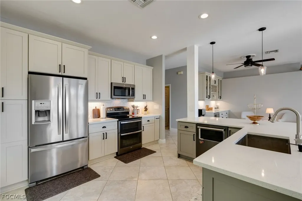 11200 Lakeland Circle Fort Myers FL 33913