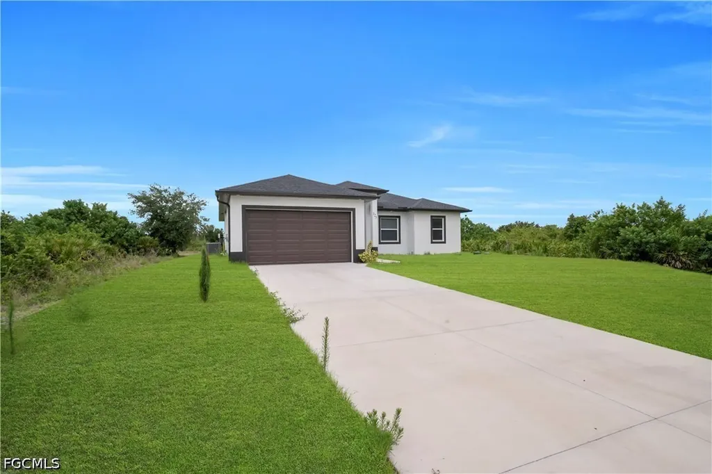 325 Paulcrest Avenue Lehigh Acres FL 33974