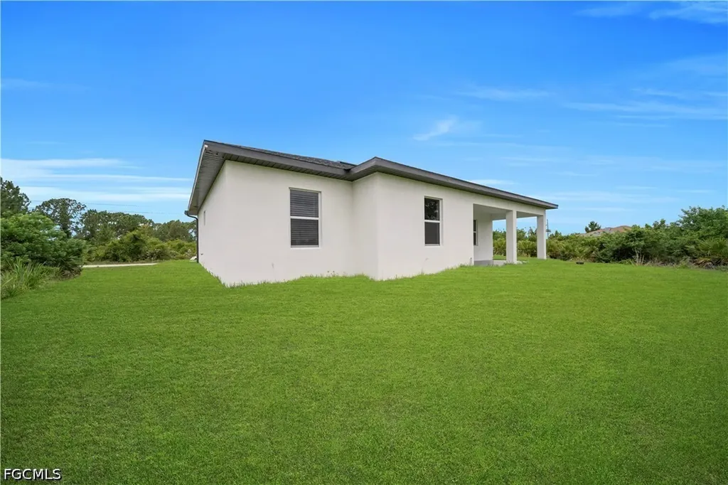 325 Paulcrest Avenue Lehigh Acres FL 33974