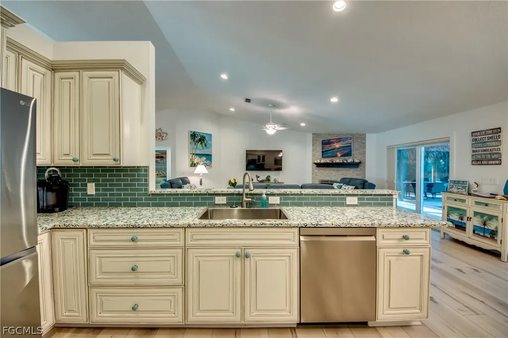 4924 SW 11th Court Cape Coral FL 33914