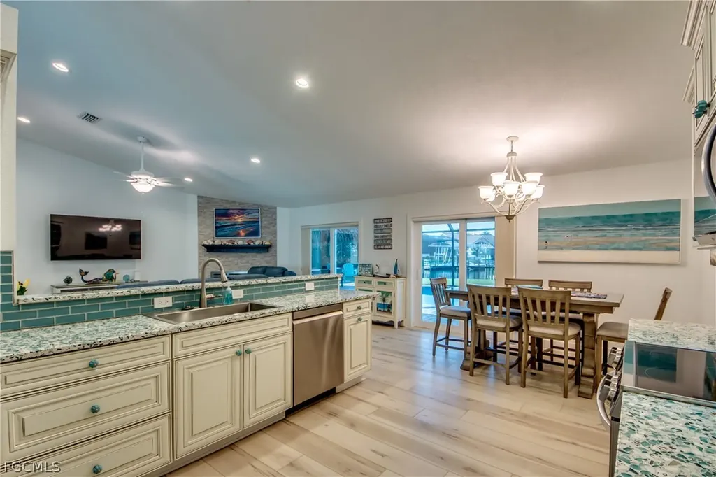 4924 SW 11th Court Cape Coral FL 33914