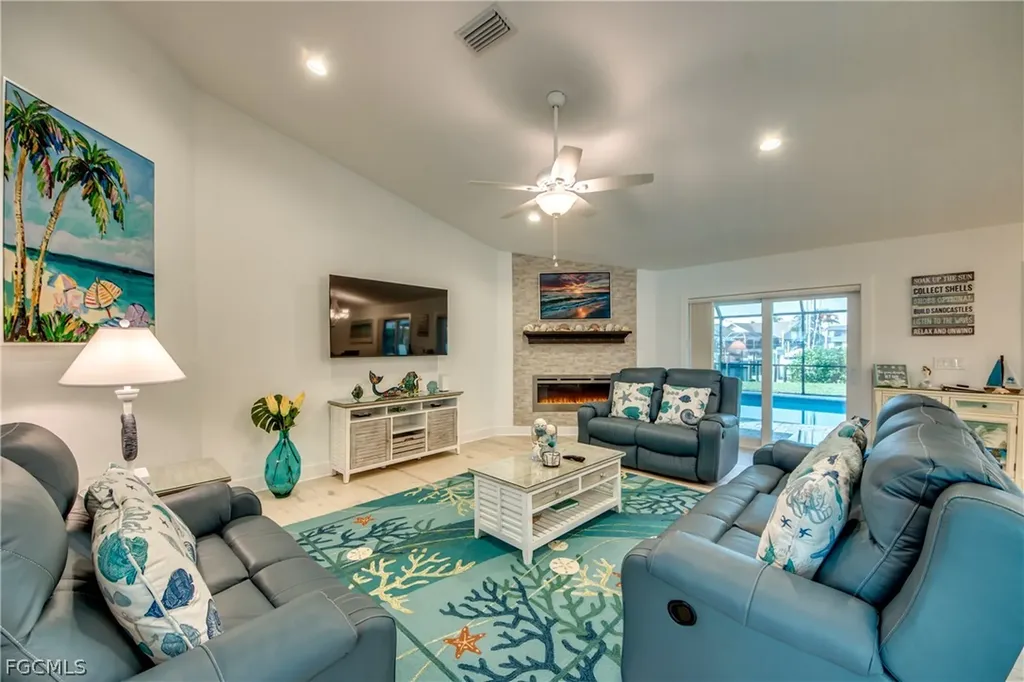 4924 SW 11th Court Cape Coral FL 33914