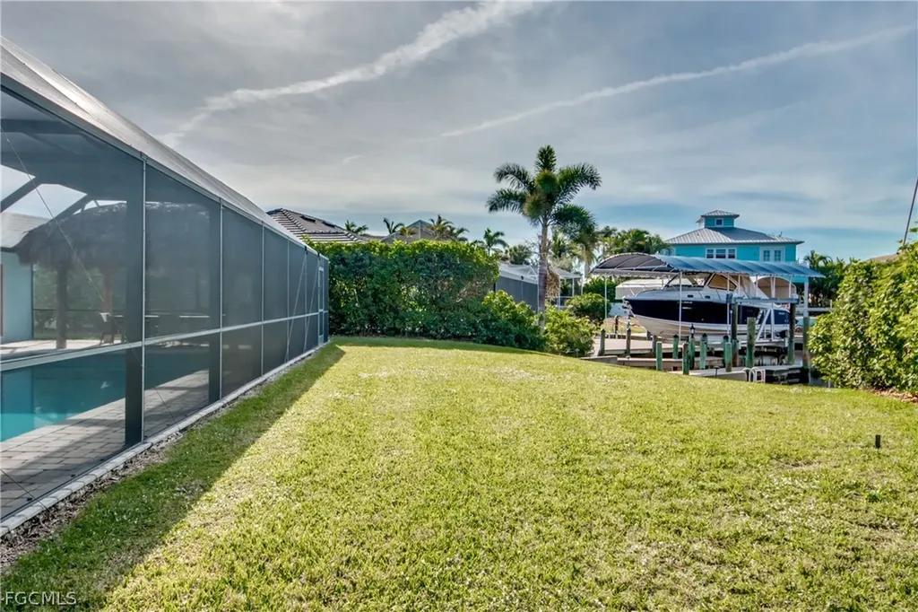4924 SW 11th Court Cape Coral FL 33914